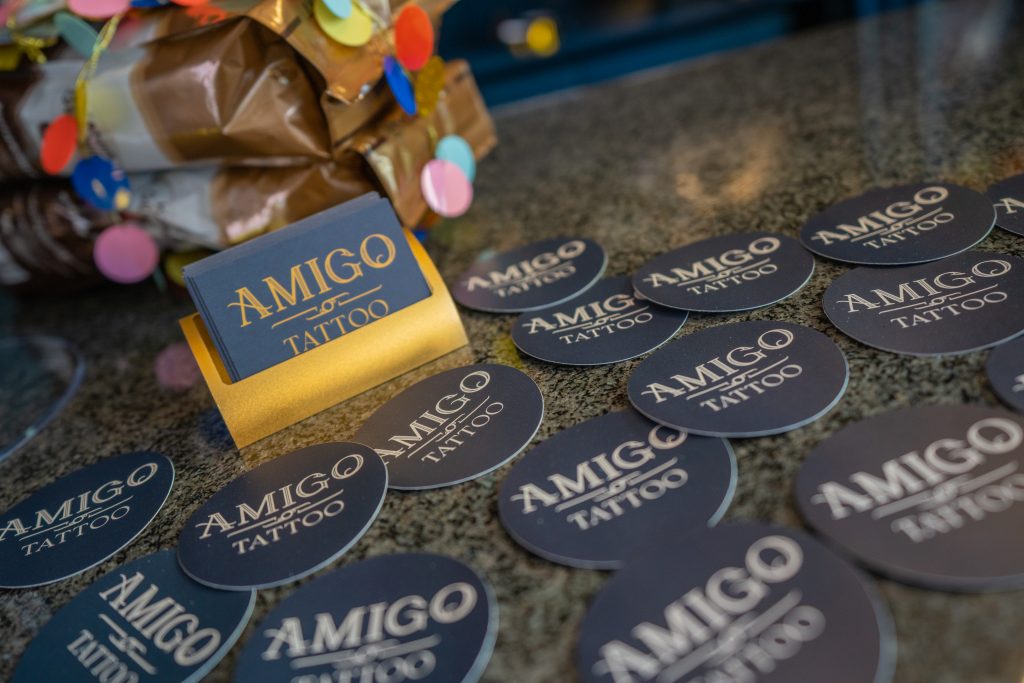 Amigo Tattoo visitekaartjes en branding