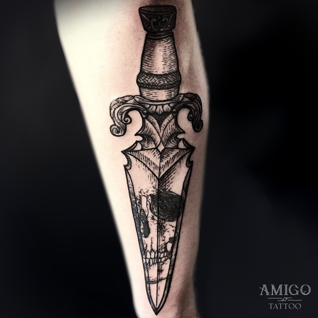 Skull & Dagger